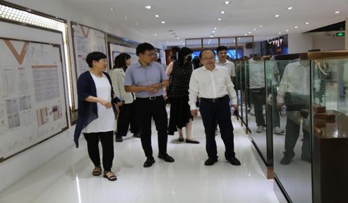 第七屆海峽兩岸 銅陵 銅雕藝術(shù)大學(xué)生實(shí)訓(xùn)暨銅臺(tái)高校銅文化 藝術(shù)教育交流活動(dòng)啟動(dòng)儀式在我校舉行